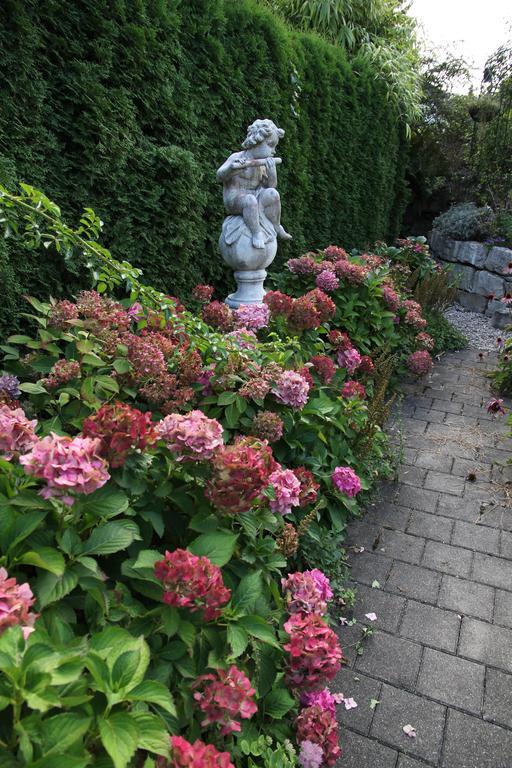 Im Roeseligarten Wolfhausen Esterno foto